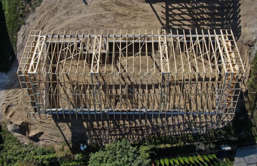 wiazary dachowe w przemysle